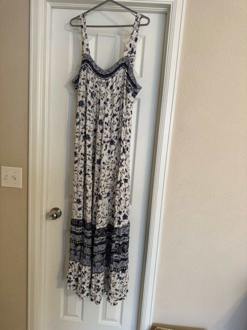 Knox Rose White and Navy Floral Maxi Dress